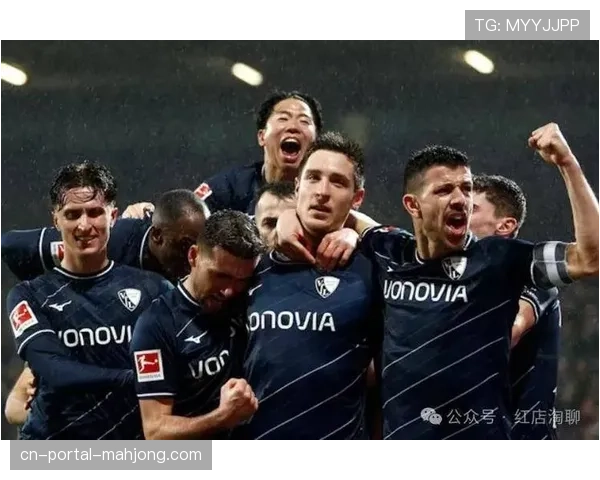 法兰克福主场迎战波鸿，主裁茨瓦尔执法